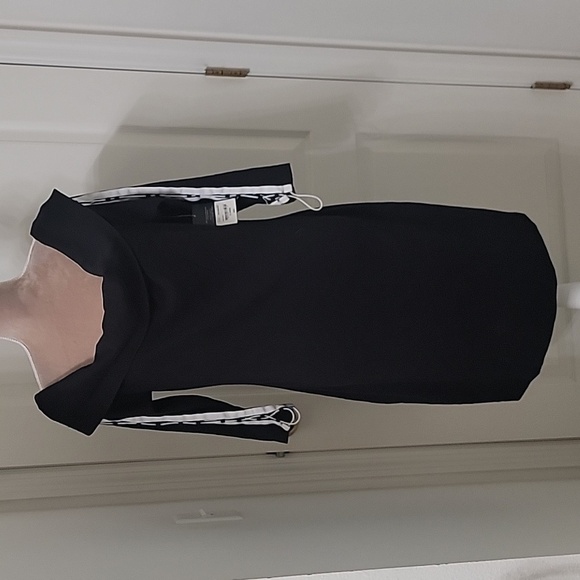 Project Runway Size XL Black with White Racing Stripe Bodycon Off-Shoulder Dress - Picture 1 of 12